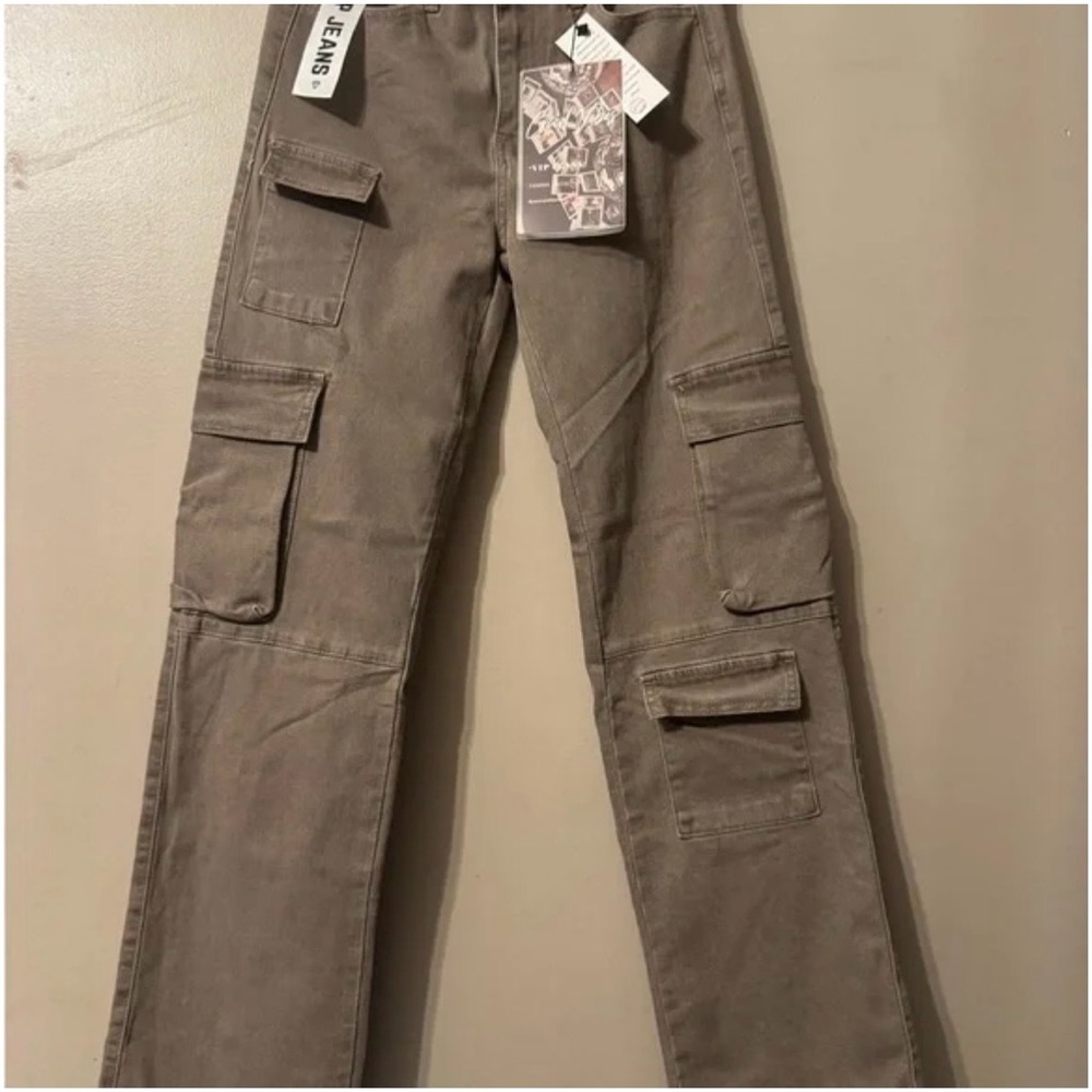 VIP cargo jeans in light washed brown